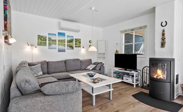 3 bedroom lovely home in Hals 3