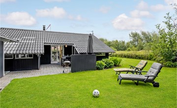 Nice home in Hemmet with kitchen 2