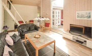 4 bedroom gorgeous home in Glesborg 3