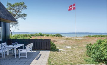 Amazing home in Ebeltoft with kitchen 2