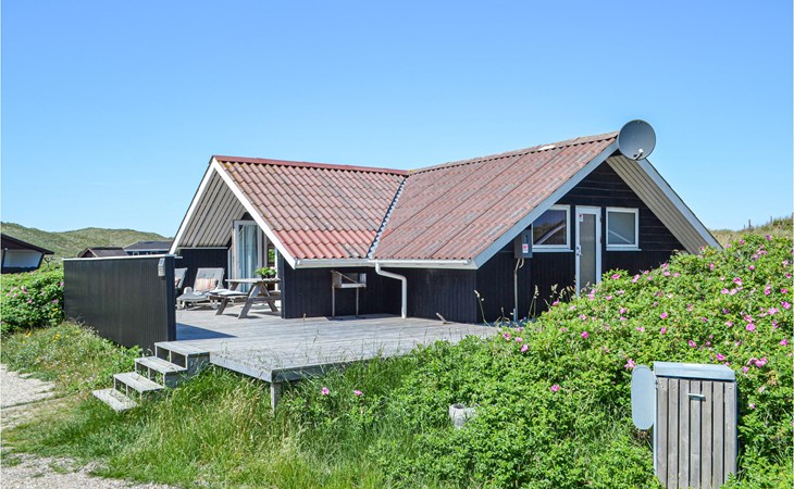 Lovely home in Hvide Sande with WiFi 1