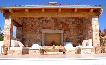 Detailgestaltete Villa mit Pool, Sauna und Hot Tub 2