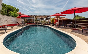 Nice home in Turanj with jacuzzi 2