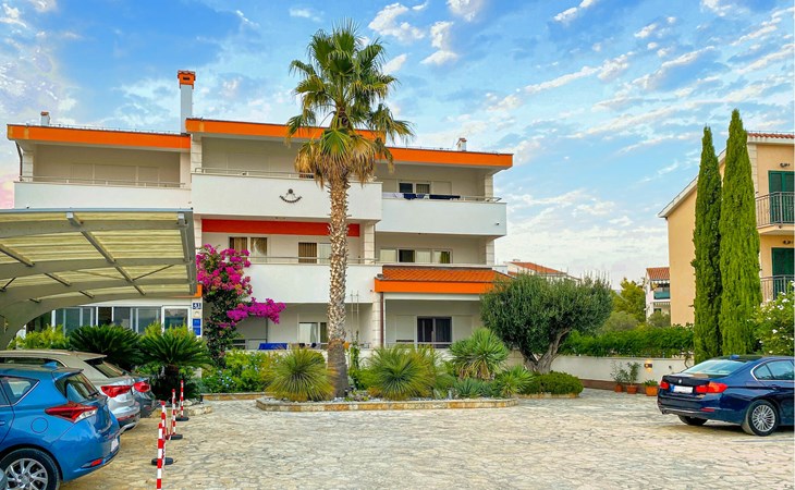 Cozy apartment in Rogoznica with WiFi 1
