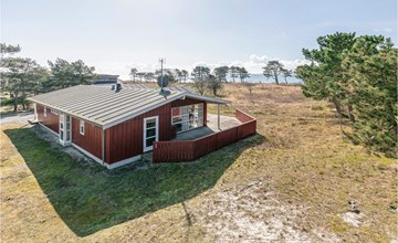 3 bedroom gorgeous home in Aakirkeby 2