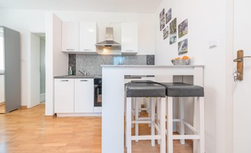 Cozy apartment in Povljana with WiFi 3