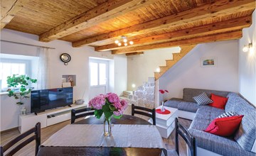 3 bedroom gorgeous home in Mrcevo 2