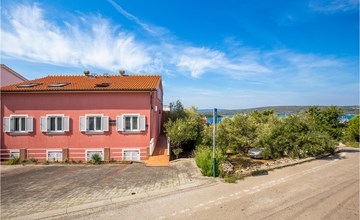 2 bedroom stunning apartment in Punat 2