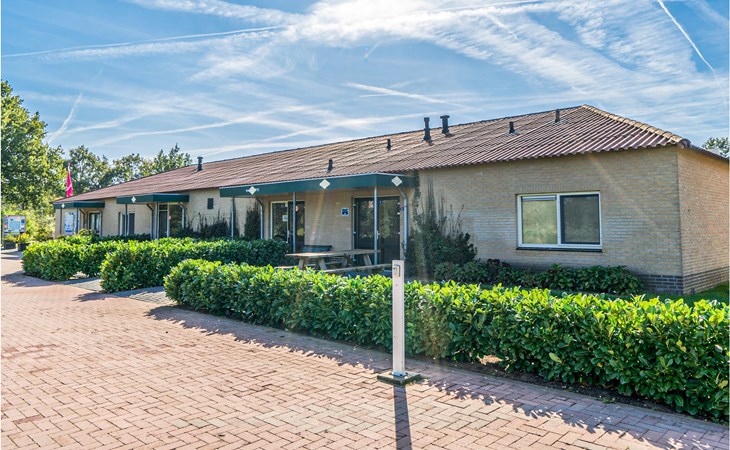 Beautiful home in Den Ham with kitchen 1