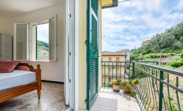 2 bedroom beautiful apartment in Moneglia 3