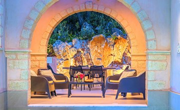 Hütte "Villa Vardis" mit eigenem Pool 2