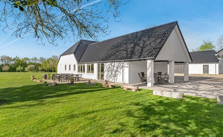 "Kara" - 100 meter van de inham in het Limfjord 1