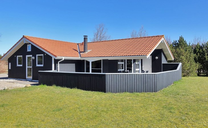 "Stense" - 900m from the sea 1