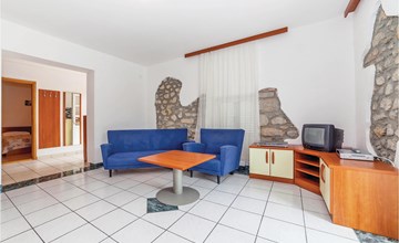 2 bedroom lovely apartment in Grizane 3