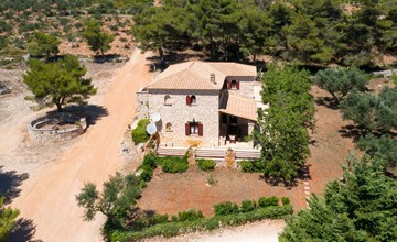 Aresti Mountain Resort Villa Ira mit privatem Pool 3