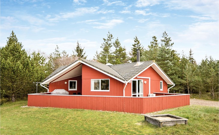 Cozy home in Blåvand with kitchen 1