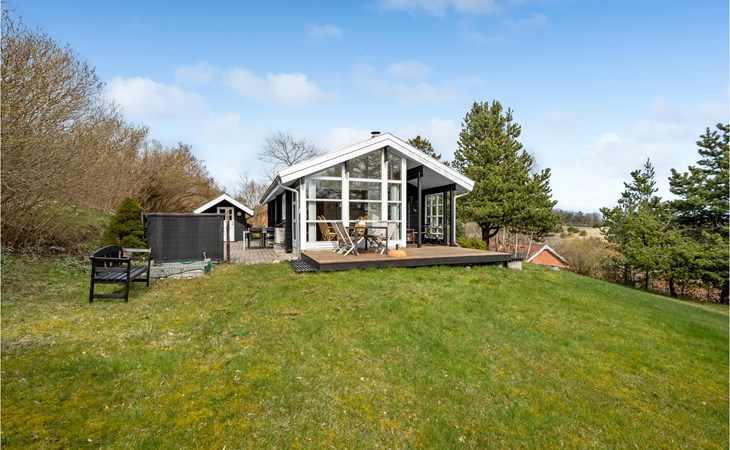 Awesome home in Ebeltoft with WiFi 1