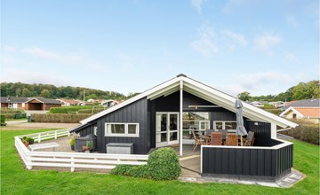 Lovely home in Sjølund with sauna 2