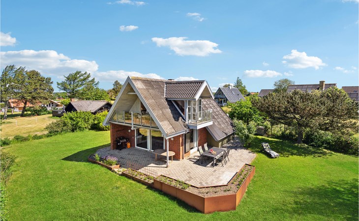 4 bedroom nice home in Assens 1
