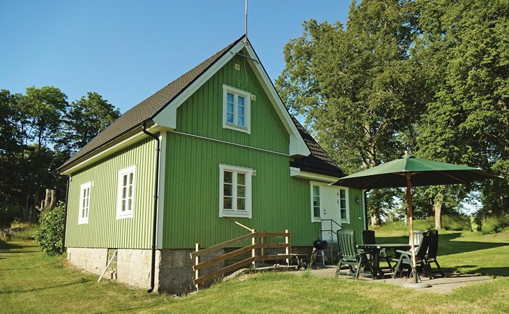 2 bedroom beautiful home in Kallinge 1