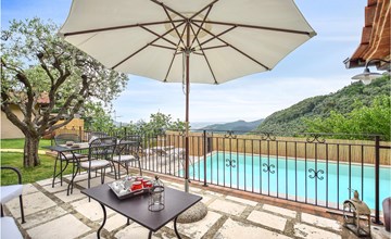 Gorgeous home in Greppolungo 2