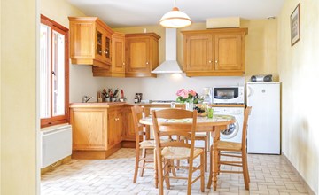 Nice home in Landreville with kitchen 2