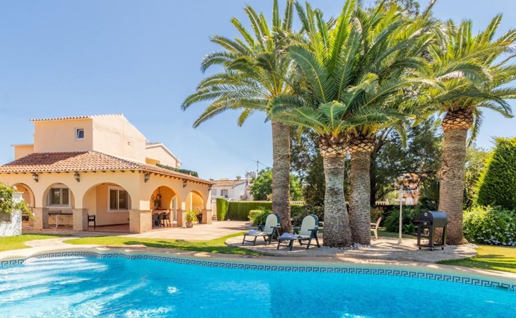 Haus mit privatem Pool, Garten und privatem Park 1