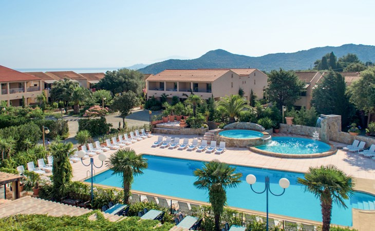 Club Benista (IRU100) 1