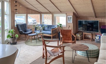 Cozy home in Dronningmølle with WiFi 3