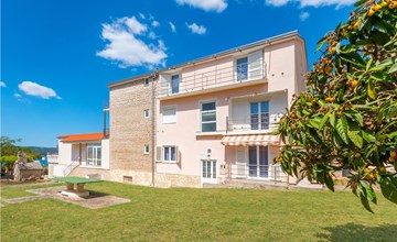 Cozy apartment in Sveti Filip i Jakov 3