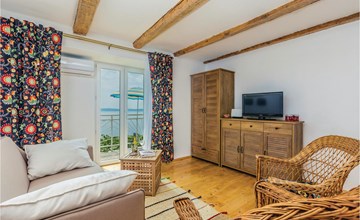 Stunning apartment in Stara Baska 2