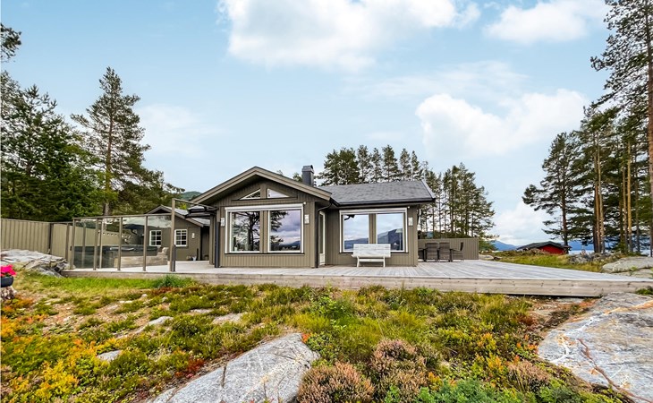 Nice home in Nissedal with lake view 1