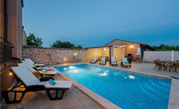 Villa Lara 2