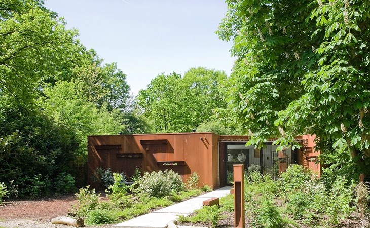 Stalen Boshuis - luxe vakantiehuis met sauna in Brabant 1