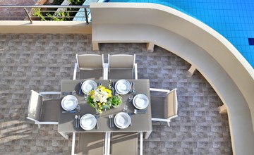 "Sirocco" mit Blick auf das Wasser 3