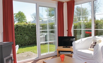 2 bedroom stunning home in Tzummarum 3