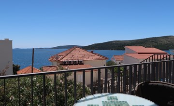 Viva-by the sea-by the pool 2