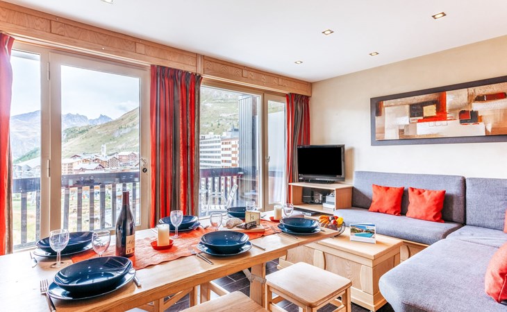 Le Bec Rouge (The Lake) 1