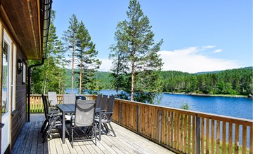 Stunning home in Hornnes with house sea view 2