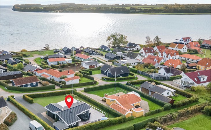 3 bedroom nice home in Hejls 1