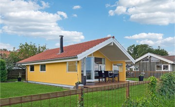 Awesome home in Allingåbro with kitchen 2