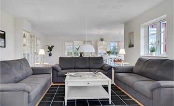 6 bedroom cozy home in Grindsted 3