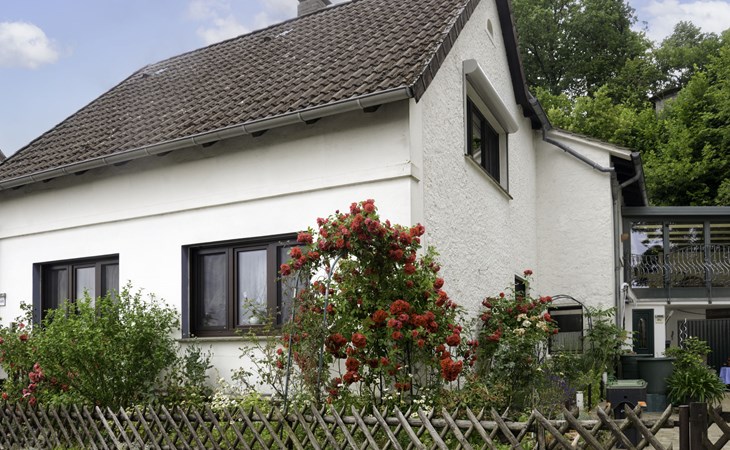 Am Dohlenberg + stone table 1