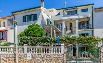 Cozy apartment in Pula with WiFi 2