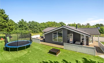 Lovely home in Skjern with WiFi 3
