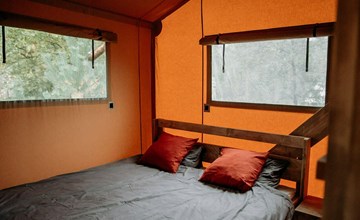 Group accommodation (6x luxury glamping tent) I 32 pers. 3