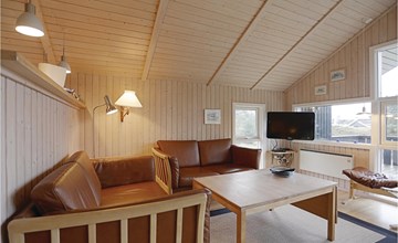 3 bedroom lovely home in Aakirkeby 3