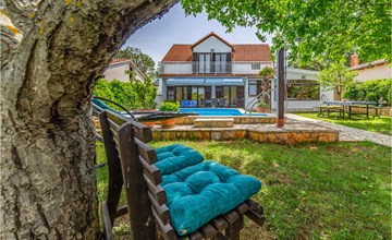 Amazing home in Liznjan with kitchen 2