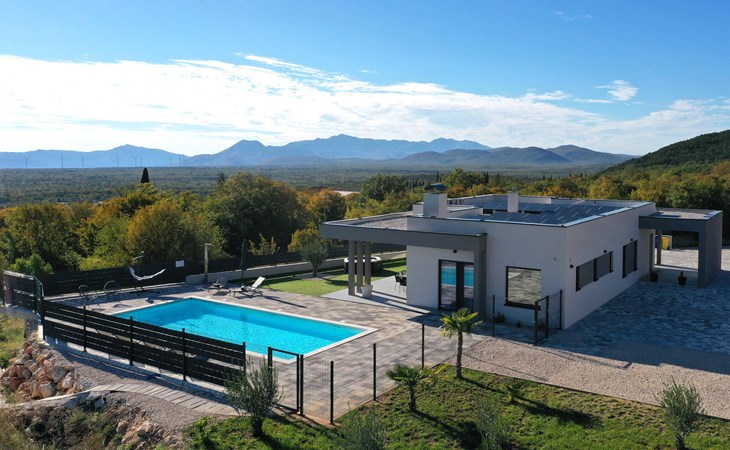 Gemütliches Haus in Lovrec mit privatem Swimmingpool (innen oder außen. 1