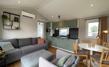 Waterfront Lodge 3